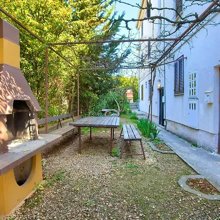 Apartment Vesna Krk Town